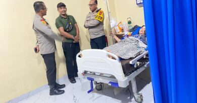 Didampingi Kapolsek Sunggal, Kapolrestabes Medan Jenguk Ibu Rumah Tangga Korban Jambret