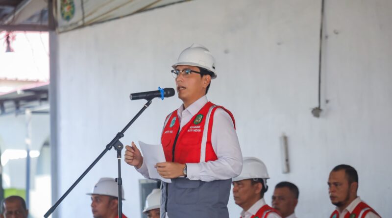 Pimpin Apel Bersama Dinas SDABMBK, Ini Pesan Rico Waas