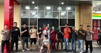 Perampok HP Polisi di Pintu Tol Bandar Selamat Ditembak Tekab Polsek Medan Tembung Perampok HP Polisi di Pintu Tol Bandar Selamat Ditembak Tekab Polsek Medan Tembung