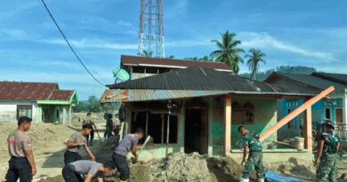 Dari Rumah Warga hingga Masjid, Sinergi Brimob Sumut Bergerak Bantu Korban Bencana