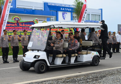 Gubernur Bobby Nasution Dampingi Kapolri Lepas Bantuan untuk Korban Bencana di Sumatera