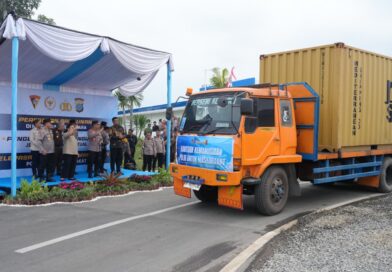 Untuk Korban Bencana di Sumatera, Polri Lepas 22 Kontainer Bantuan Kemanusiaan