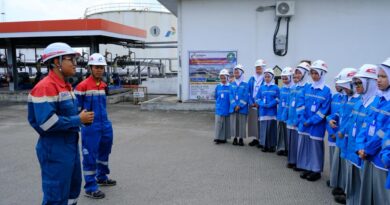 Pertamina Patra Niaga Regional Sumbagut Terima Kunjungan Edukatif Pesantren Darularafah Raya di Fuel Terminal Medan