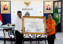 Terima Piagam Penghargaan, Gubernur Dukung Pendirian Balai Latihan Mitigasi Bencana dari Basarnas Terima Piagam Penghargaan, Gubernur Dukung Pendirian Balai Latihan Mitigasi Bencana dari Basarnas