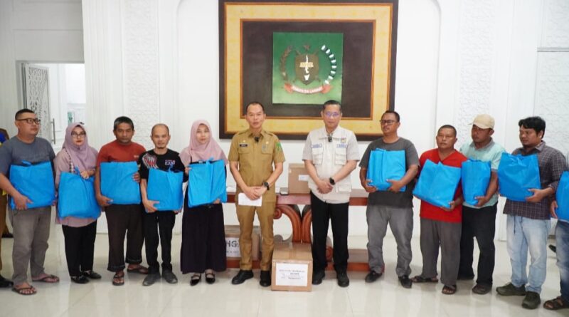 Pemkab Langkat Salurkan Bantuan Presiden untuk Korban Banjir Langkat