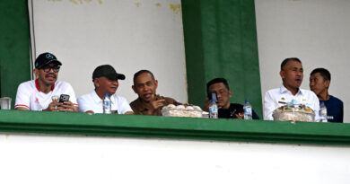 Payabakung United Juara Liga 4 Sumut, Wagub Surya Serahkan Trofi Piala Gubernur