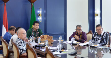 Bobby Nasution Hadiri Rapat Percepatan Rehabilitasi Bencana Sumatera, Tito Minta TKD Segera Direalisasikan Bobby Nasution Hadiri Rapat Percepatan Rehabilitasi Bencana Sumatera, Tito Minta TKD Segera Direalisasikan