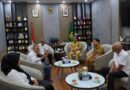 Rico Waas Dorong Purnabakti Lurah Dokumentasikan Pengalaman dalam Buku Rico Waas Dorong Purnabakti Lurah Dokumentasikan Pengalaman dalam Buku