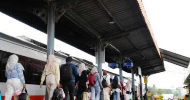 Libur Panjang Hari Buruh Internasional, KAI Divre IV Tanjungkarang Layani 11.967 Penumpang Libur Panjang Hari Buruh Internasional, KAI Divre IV Tanjungkarang Layani 11.967 Penumpang
