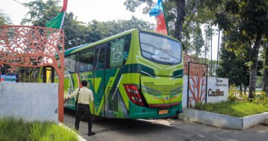 Timnas Vietnam Gelar Sesi Latihan Tertutup di Taman Cadika Medan Timnas Vietnam Gelar Sesi Latihan Tertutup di Taman Cadika Medan
