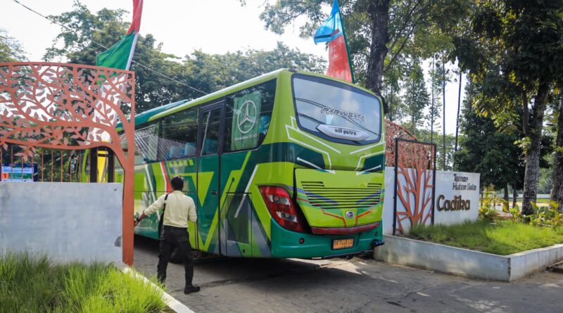Timnas Vietnam Gelar Sesi Latihan Tertutup di Taman Cadika Medan Timnas Vietnam Gelar Sesi Latihan Tertutup di Taman Cadika Medan
