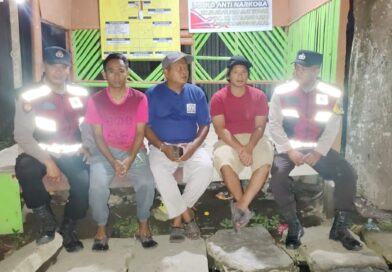 Ciptakan Rasa Aman, Polsek Sei Tualang Raso Aktifkan Ronda Malam Bersama Warga