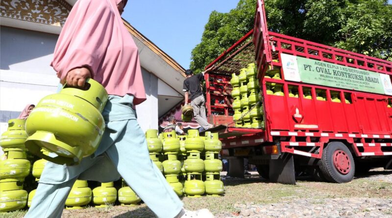 Pertamina Patra Niaga Regional Sumbagut Pastikan Penyaluran LPG 3 Kg Tetap Optimal Selama Periode Libur Panjang Pertamina Patra Niaga Regional Sumbagut Pastikan Penyaluran LPG 3 Kg Tetap Optimal Selama Periode Libur Panjang