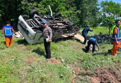 Ban Pecah, Mobil Pikap Terguling di Tol Medan–Tebing Tinggi, Tiga Orang Terluka
