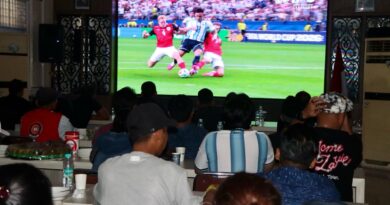 Kapolrestabes Medan Nobar Kick Off Piala Dunia 2026 Bersama Personel dan Masyarakat Kapolrestabes Medan Nobar Kick Off Piala Dunia 2026 Bersama Personel dan Masyarakat