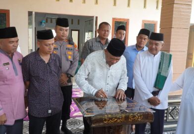 Bupati Syah Afandin: Masjid Harus Jadi Pusat Pembinaan Generasi Muda