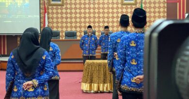 Sampaikan 3 Prinsip Penting, Kakanwil Kemenag Sumut Minta Pejabat Fungsional Fokus Layani Masyarakat Sampaikan 3 Prinsip Penting, Kakanwil Kemenag Sumut Minta Pejabat Fungsional Fokus Layani Masyarakat