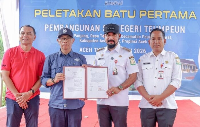 Dana Kemanusiaan Kompas Bangun Kembali SD Negeri Teumpeun yang Rusak Akibat Banjir Dana Kemanusiaan Kompas Bangun Kembali SD Negeri Teumpeun yang Rusak Akibat Banjir