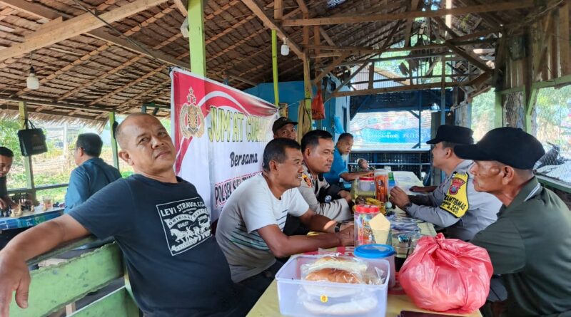 Gelar Jumat Curhat, Polsek Sei Tualang Raso Ajak Warga Jaga Kamtibmas Gelar Jumat Curhat, Polsek Sei Tualang Raso Ajak Warga Jaga Kamtibmas