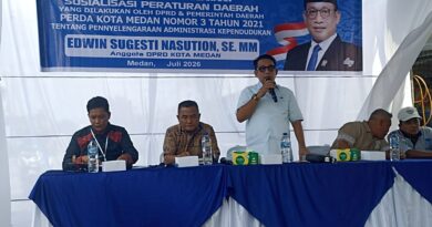 Edwin Sugesti Nasution Sosper Adminduk: Masyarakat Berpergian Keluar Rumah Harus Bawa KTP, Jika Tidak Bisa Kena Denda Edwin Sugesti Nasution Sosper Adminduk: Masyarakat Berpergian Keluar Rumah Harus Bawa KTP, Jika Tidak Bisa Kena Denda