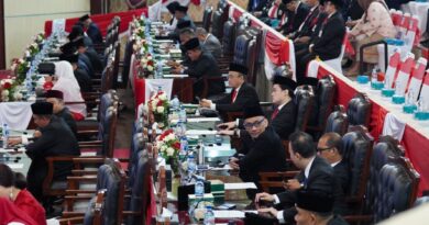 Hadiri Paripurna DPRD, Wali Kota & Wakil Wali Kota Medan Simak Pidato Kenegaraan Presiden Prabowo