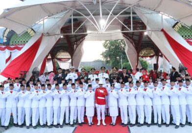 Kapolres Tanjungbalai Hadiri Upacara Penurunan Bendera HUT ke-81 RI