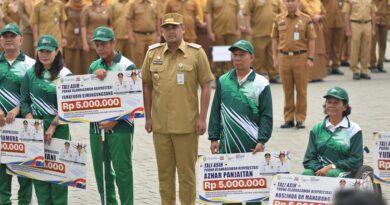 Haornas ke-43, Bobby Nasution Berikan Tali Asih untuk Atlet Legendaris Sumut Haornas ke-43, Bobby Nasution Berikan Tali Asih untuk Atlet Legendaris Sumut