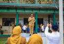 Semangat Anak Indonesia Hebat Menggema di SMPN 1 Medan, Mendikdasmen Abdul Mu’ti dan Rico Waas Senam Bersama Siswa Semangat Anak Indonesia Hebat Menggema di SMPN 1 Medan, Mendikdasmen Abdul Mu’ti dan Rico Waas Senam Bersama Siswa