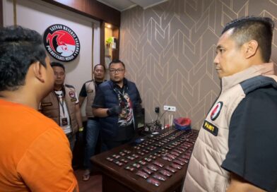 Pulang Dari Kamboja Bawa 100 Pcs Pod Getar, Seorang Oknum DJ Ditangkap Polisi di Jalan Asrama Medan