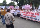 Copot Kapolres! Ratusan Buruh Ledakkan Protes di Mapolres Labuhanbatu Copot Kapolres! Ratusan Buruh Ledakkan Protes di Mapolres Labuhanbatu