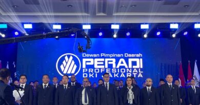 Pelantikan Pengurus DPD PERADI PROFESIONAL DKI Jakarta Berlangsung Sukses Pelantikan Pengurus DPD PERADI PROFESIONAL DKI Jakarta Berlangsung Sukses