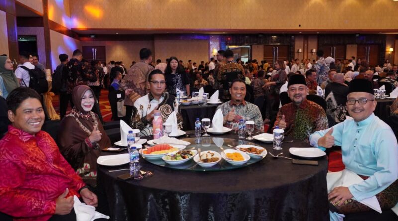 Rico Waas Terima IMT-GT Green City Award