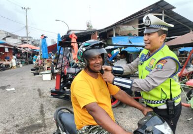 Satlantas Polres Tanjungbalai Sapa Pengendara Pagi Hari, Edukasi Tertib Lalu Lintas lewat Program “Polantas Karib”
