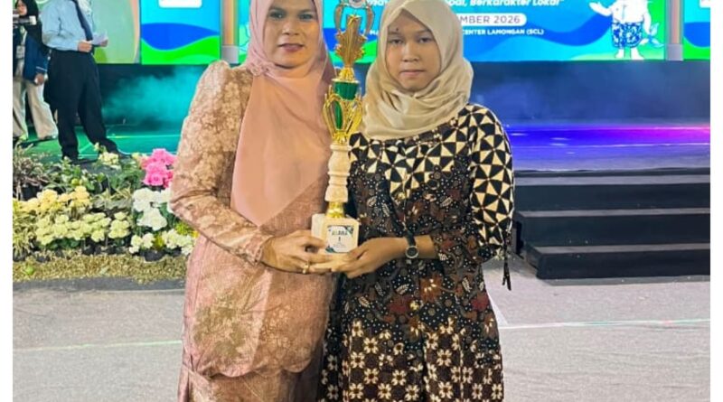 Ukir Prestasi Nasional, Murid MAN 2 Labura Raih Juara 1 Desain Grafis EXTRANAS ke-8 Ukir Prestasi Nasional, Murid MAN 2 Labura Raih Juara 1 Desain Grafis EXTRANAS ke-8