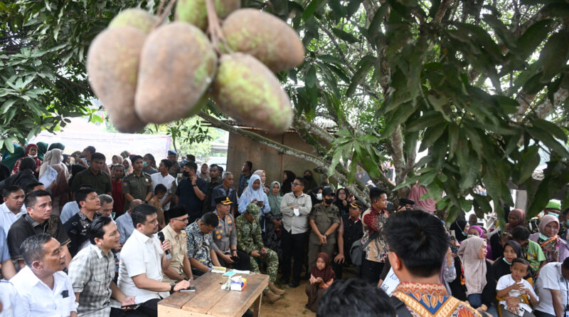Kunjungi Labusel, Bobby Nasution Bantu Pembangunan Rumah Tahfiz dan Percepat Program Bedah Rumah Kunjungi Labusel, Bobby Nasution Bantu Pembangunan Rumah Tahfiz dan Percepat Program Bedah Rumah