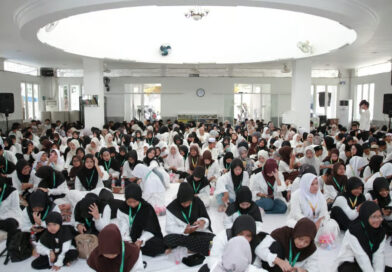 Pertemuan Rutin Bulanan: H. Robert Nitiyudo Wachjo Pesankan Dzikir dan Syukur kepada 1.200 Anak Binaan