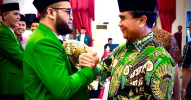 Rico Waas Dorong Al Washliyah Perkuat Pendidikan dan Pembinaan Generasi Muda Rico Waas Dorong Al Washliyah Perkuat Pendidikan dan Pembinaan Generasi Muda