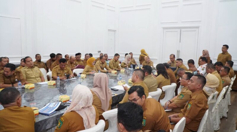 Plt. Bupati Tiorita Tegaskan TKD Tambahan Langkat Harus Berdampak Nyata Untuk Rakyat Plt. Bupati Tiorita Tegaskan TKD Tambahan Langkat Harus Berdampak Nyata Untuk Rakyat