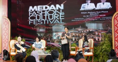 Di MFCF 2026, Airin Rico Waas Bagikan Kisah Inspiratif Bawa Ulos Medan Ke Panggung Dunia Di MFCF 2026, Airin Rico Waas Bagikan Kisah Inspiratif Bawa Ulos Medan Ke Panggung Dunia