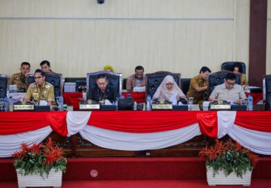 Rico Waas Hadiri Paripurna APBD Medan 2027, DPRD Tekankan Anggaran Harus Kembali ke Rakyat