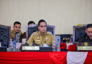 Rico Waas Hadiri Paripurna DPRD: Perda Penanggulangan Kemiskinan Direvisi