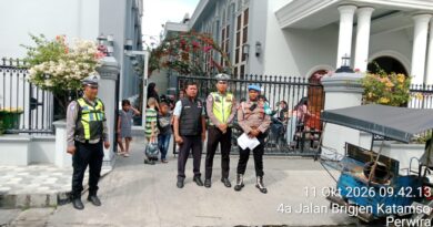 Sat Lantas Polres Tanjungbalai Tertibkan Jema’ah Gereja Saat Beribadah Minggu Sat Lantas Polres Tanjungbalai Tertibkan Jema’ah Gereja Saat Beribadah Minggu